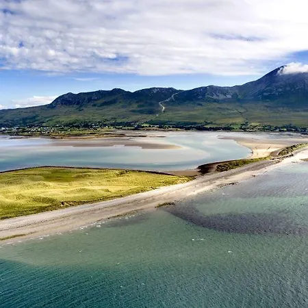 203 Harbour Mill Apartman